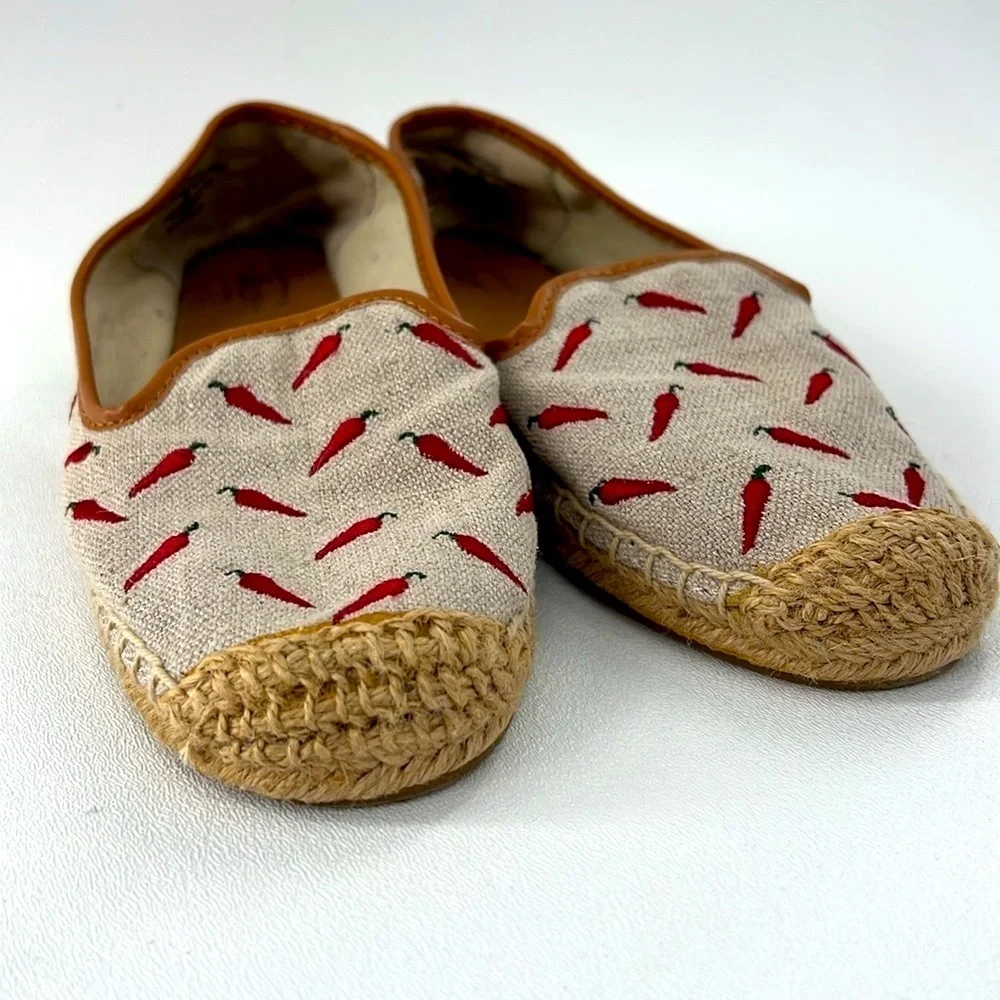 G.H. Bass & Co. Chili Pepper Embroidered Canvas Espadrille, Size 7‎ Women